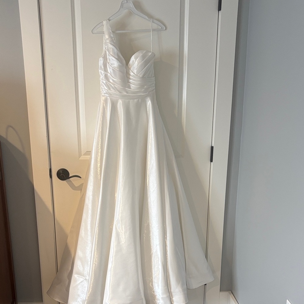 Elegant Ashley Lauren one shoulder prom or wedding or pageant shimmer